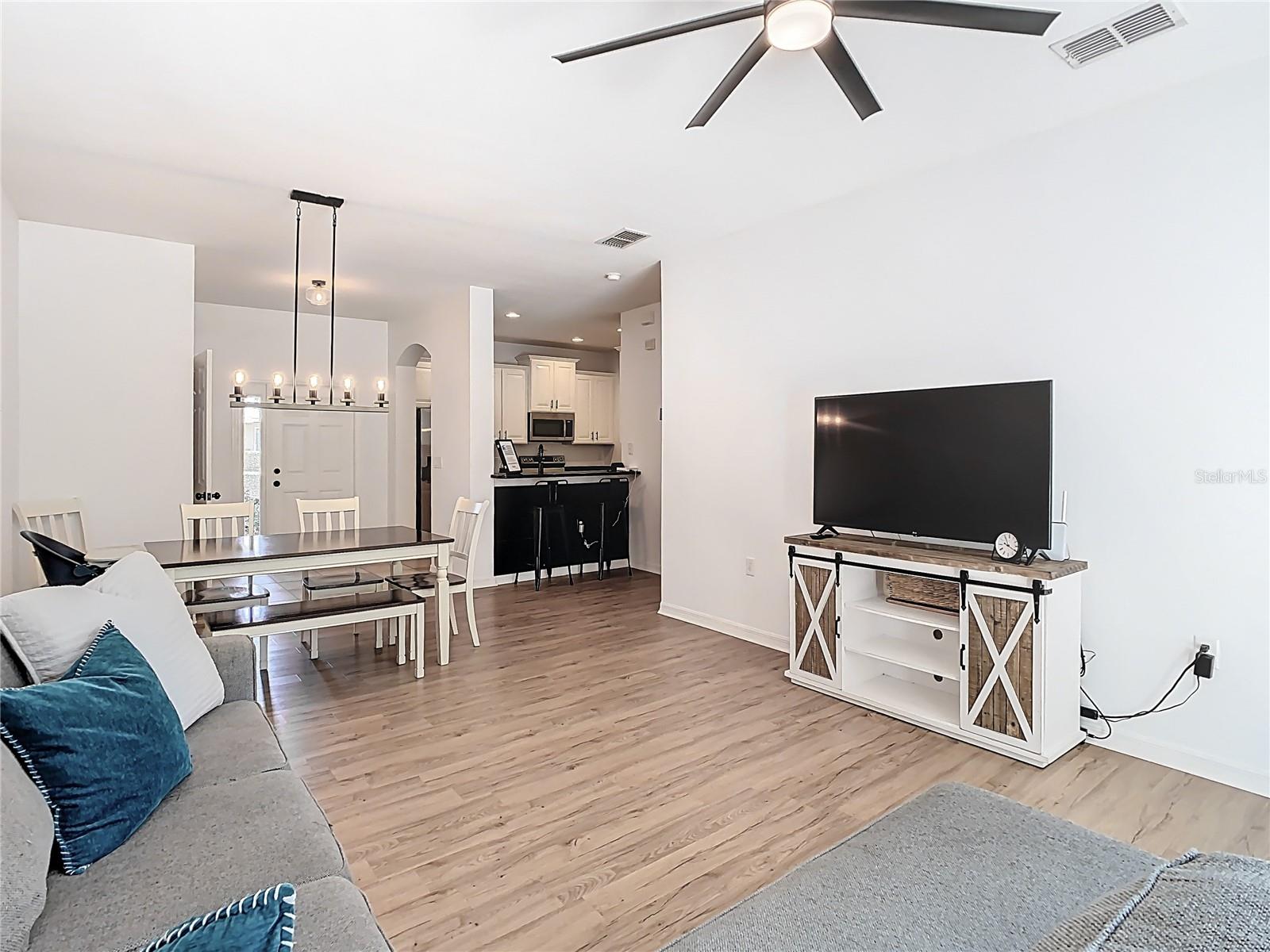 8539 SANDPIPER RIDGE AVE, TAMPA, FL, 33647