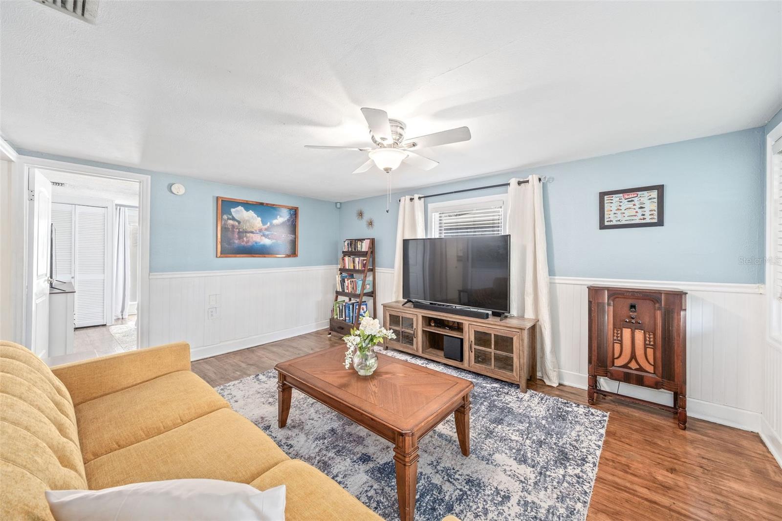 430 E CRYSTAL LAKE ST, ORLANDO, FL, 32806