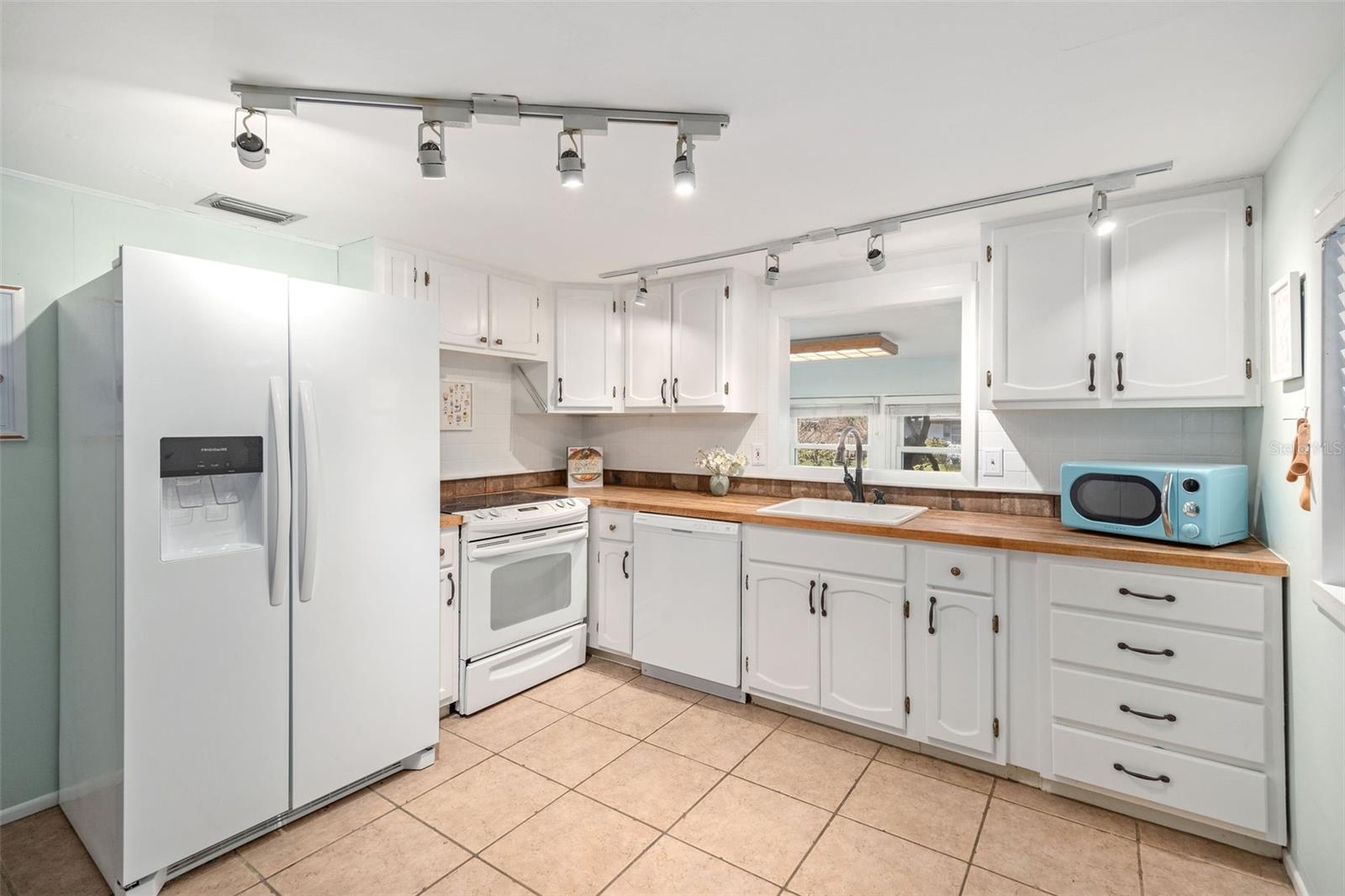 430 E CRYSTAL LAKE ST, ORLANDO, FL, 32806