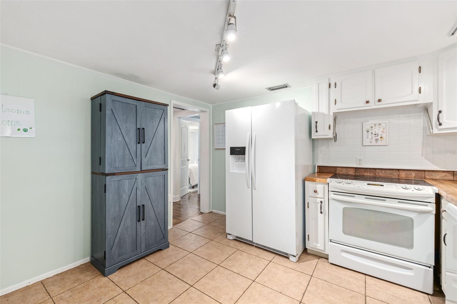 430 E CRYSTAL LAKE ST, ORLANDO, FL, 32806