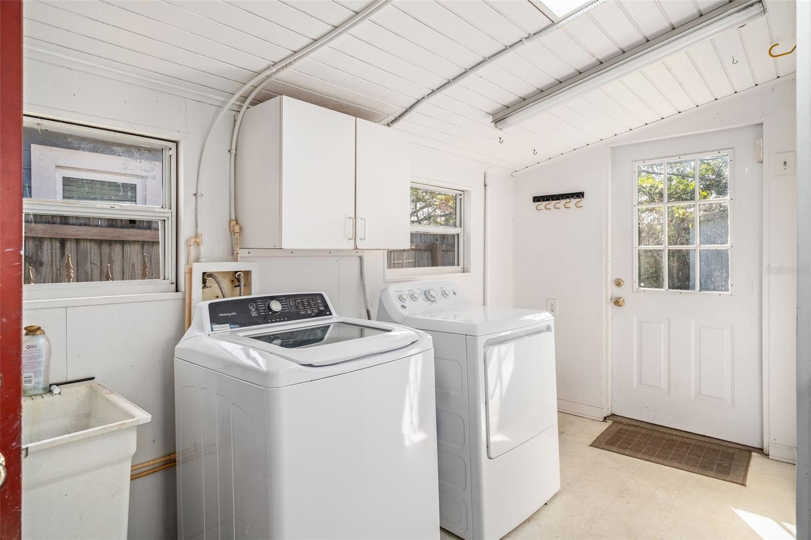 430 E CRYSTAL LAKE ST, ORLANDO, FL, 32806
