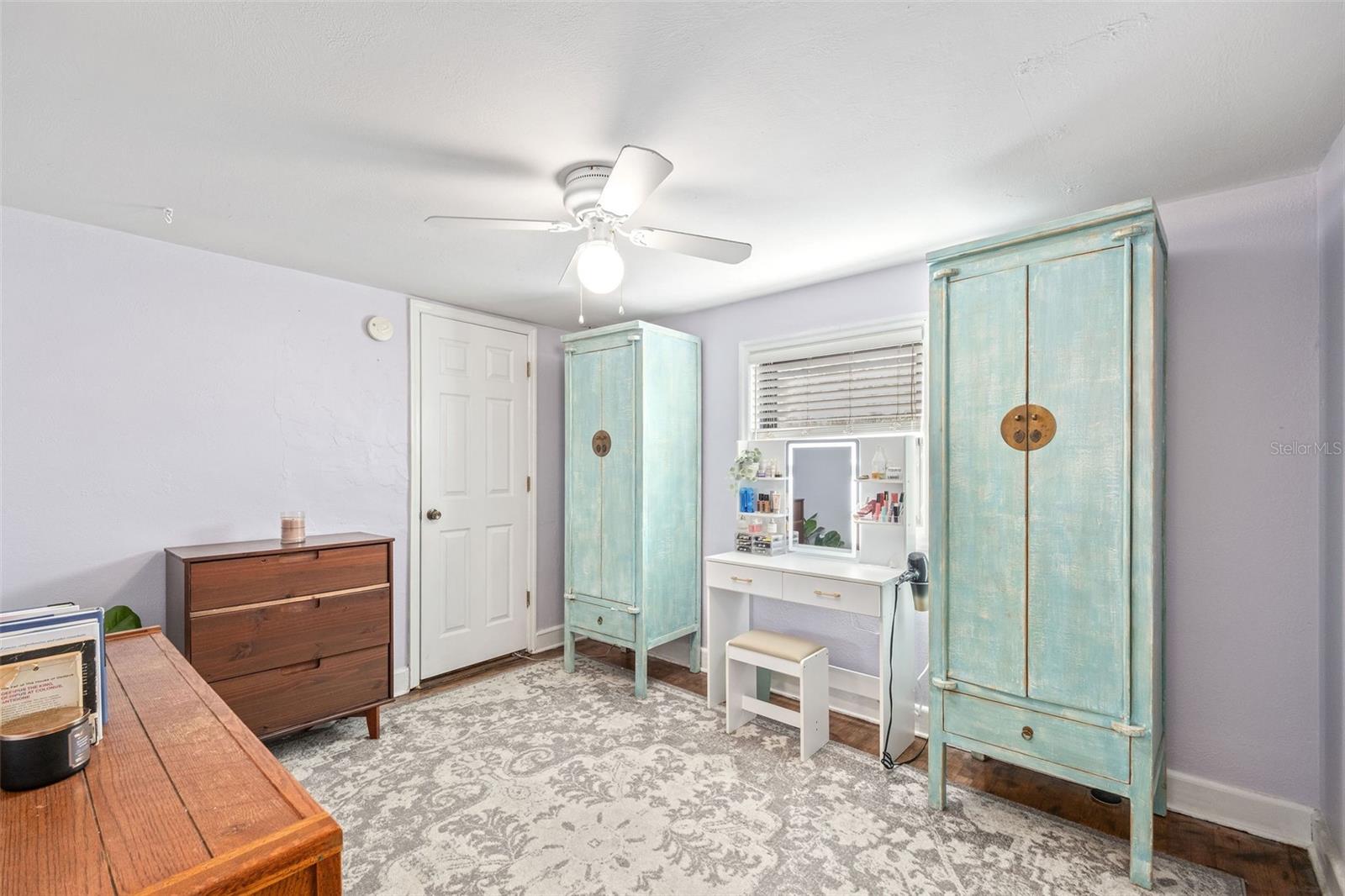 430 E CRYSTAL LAKE ST, ORLANDO, FL, 32806