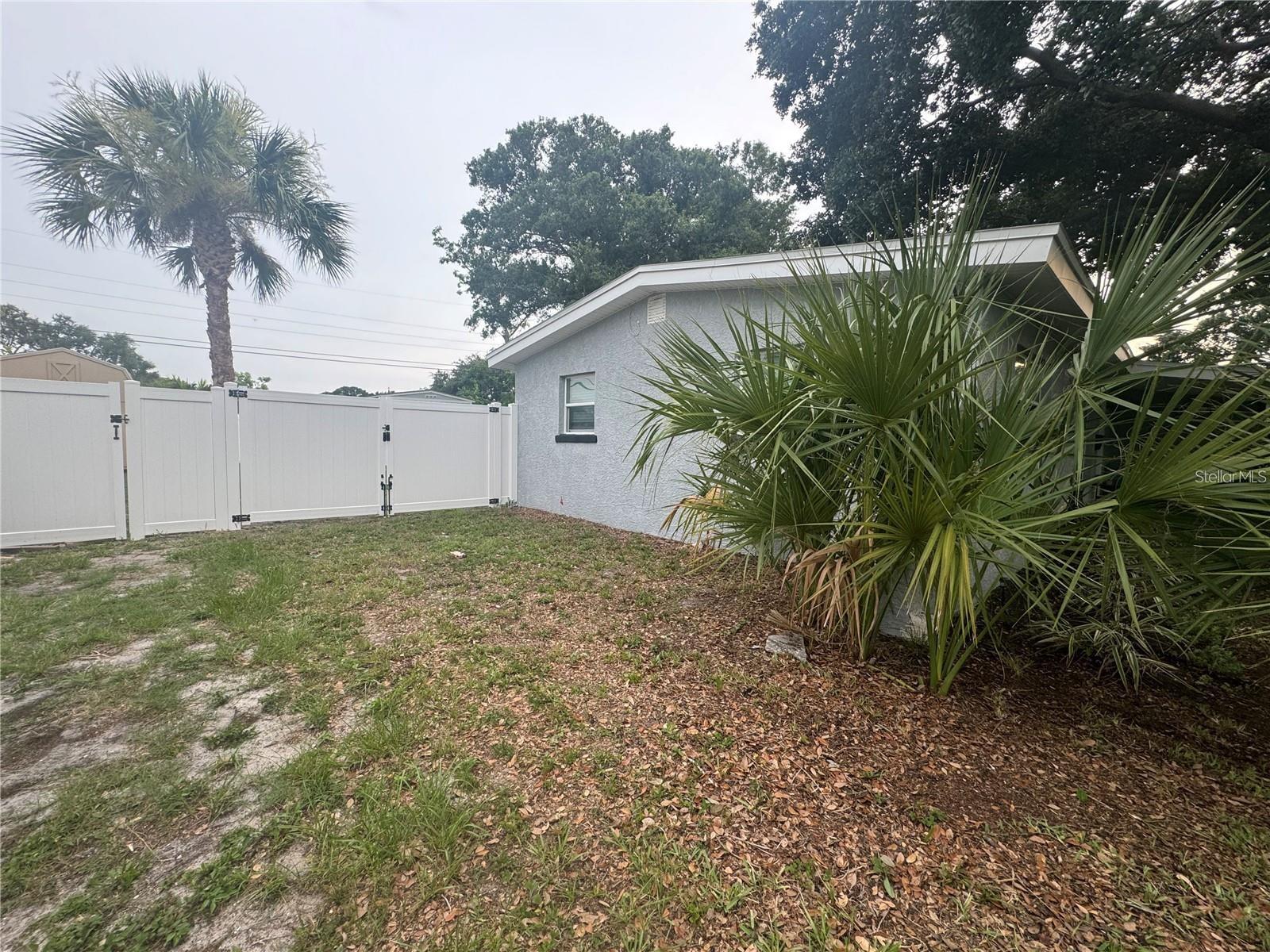 6690 33RD AVE N, ST PETERSBURG, FL, 33710