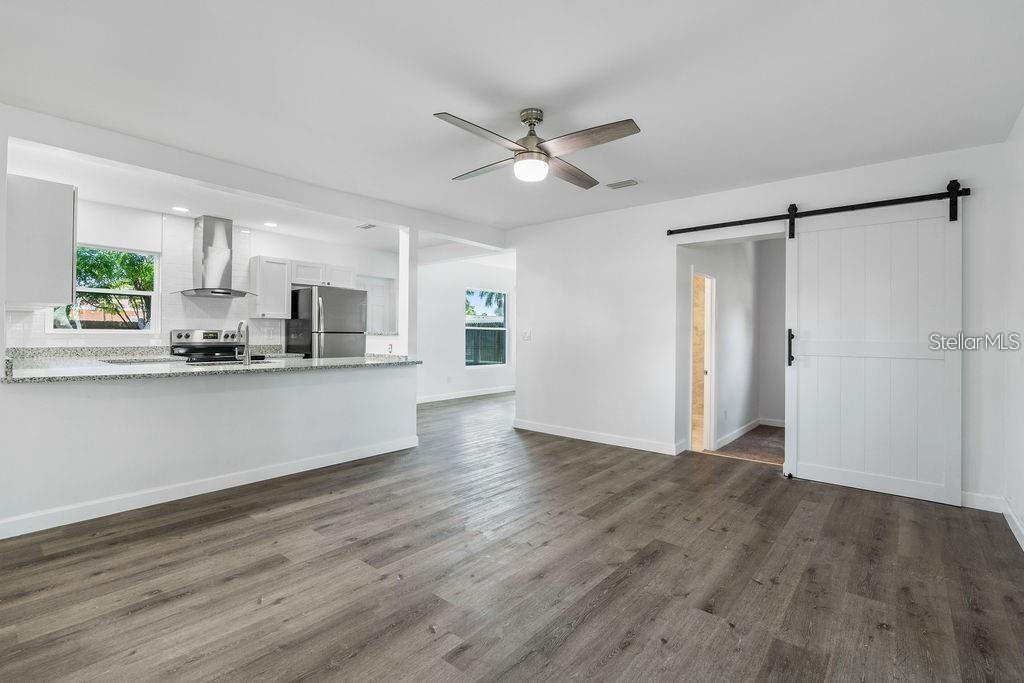6690 33RD AVE N, ST PETERSBURG, FL, 33710