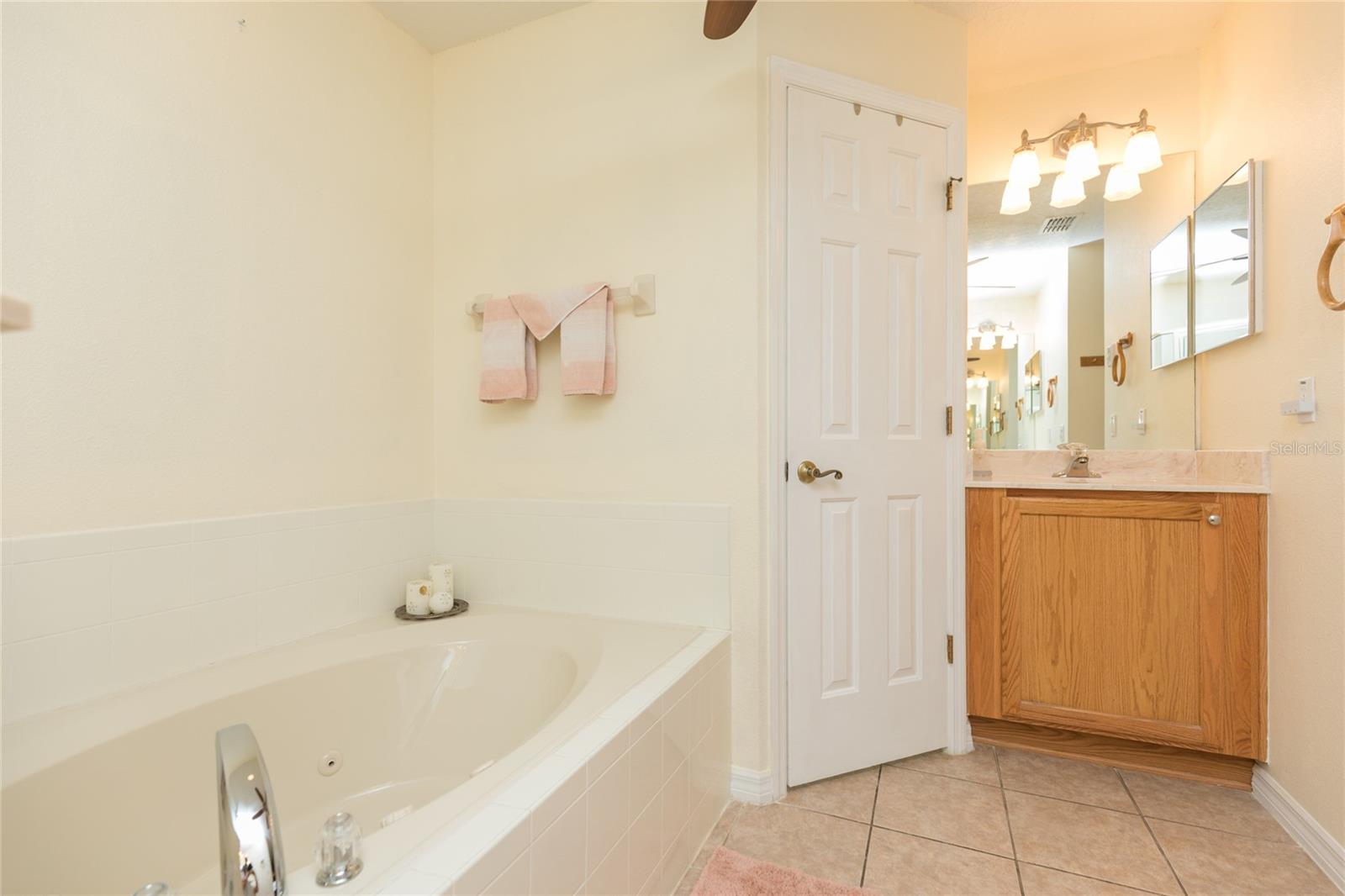 18 LANSING LN, PALM COAST, FL, 32137