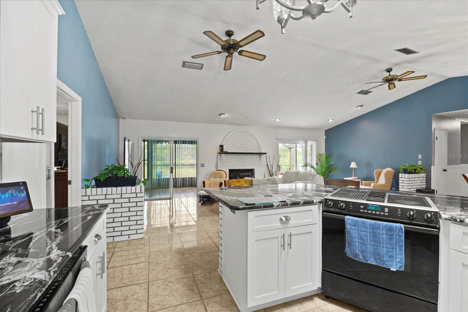 1957 MONTEREY DR, DELTONA, FL, 32738