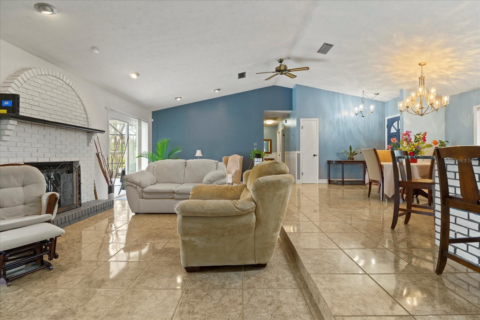 1957 MONTEREY DR, DELTONA, FL, 32738