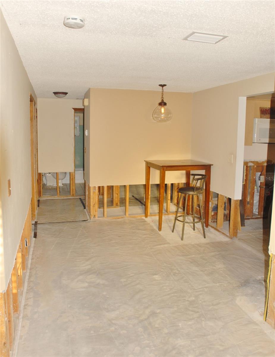 8708 ORIENT WAY NE, ST PETERSBURG, FL, 33702