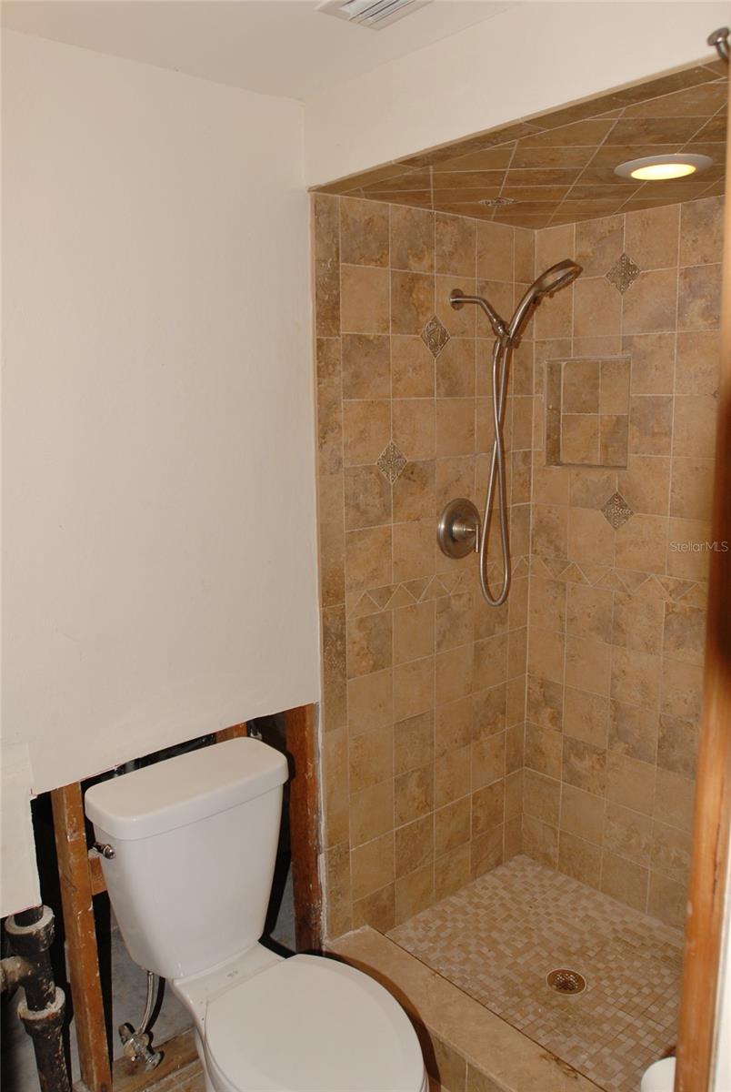 8708 ORIENT WAY NE, ST PETERSBURG, FL, 33702