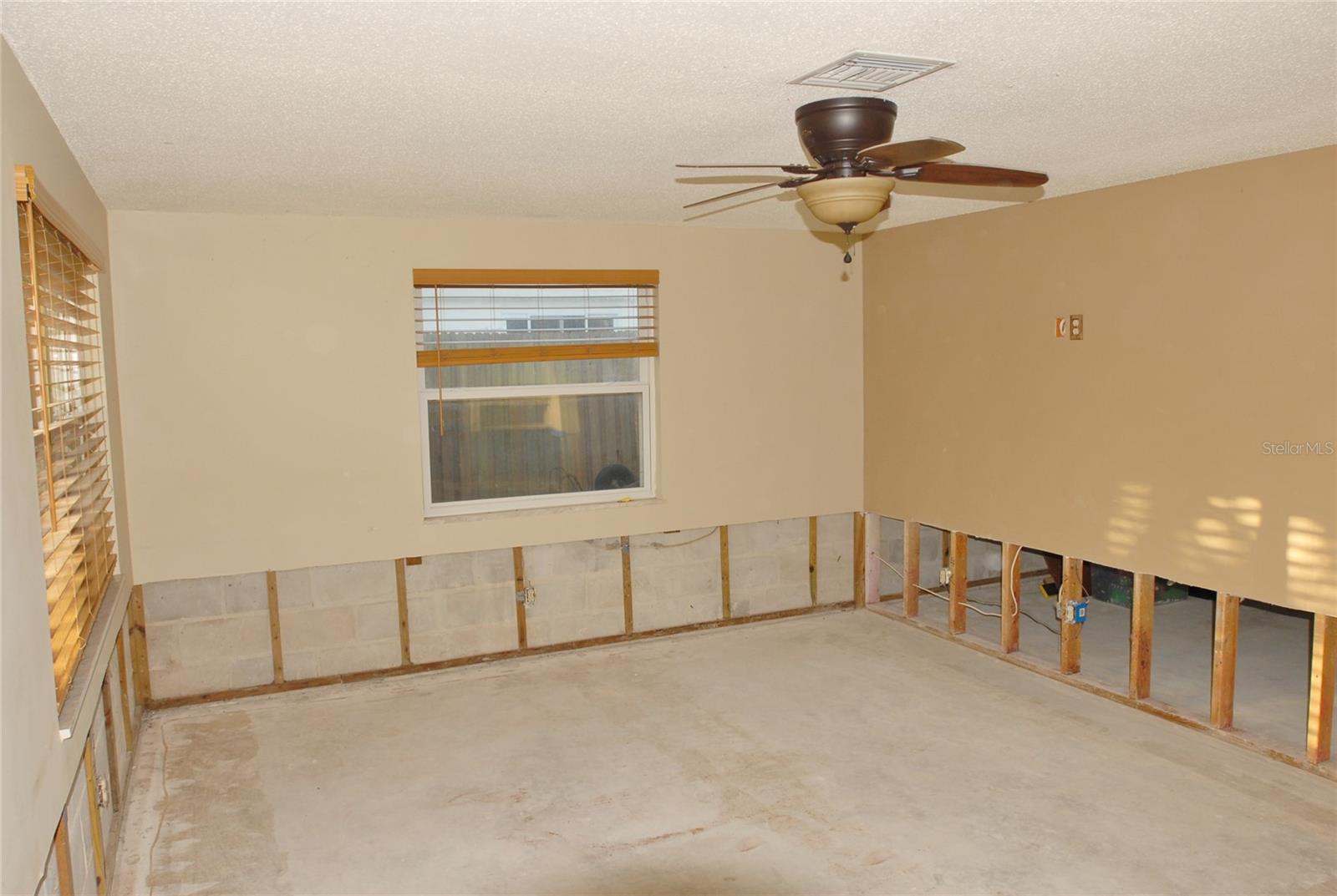 8708 ORIENT WAY NE, ST PETERSBURG, FL, 33702