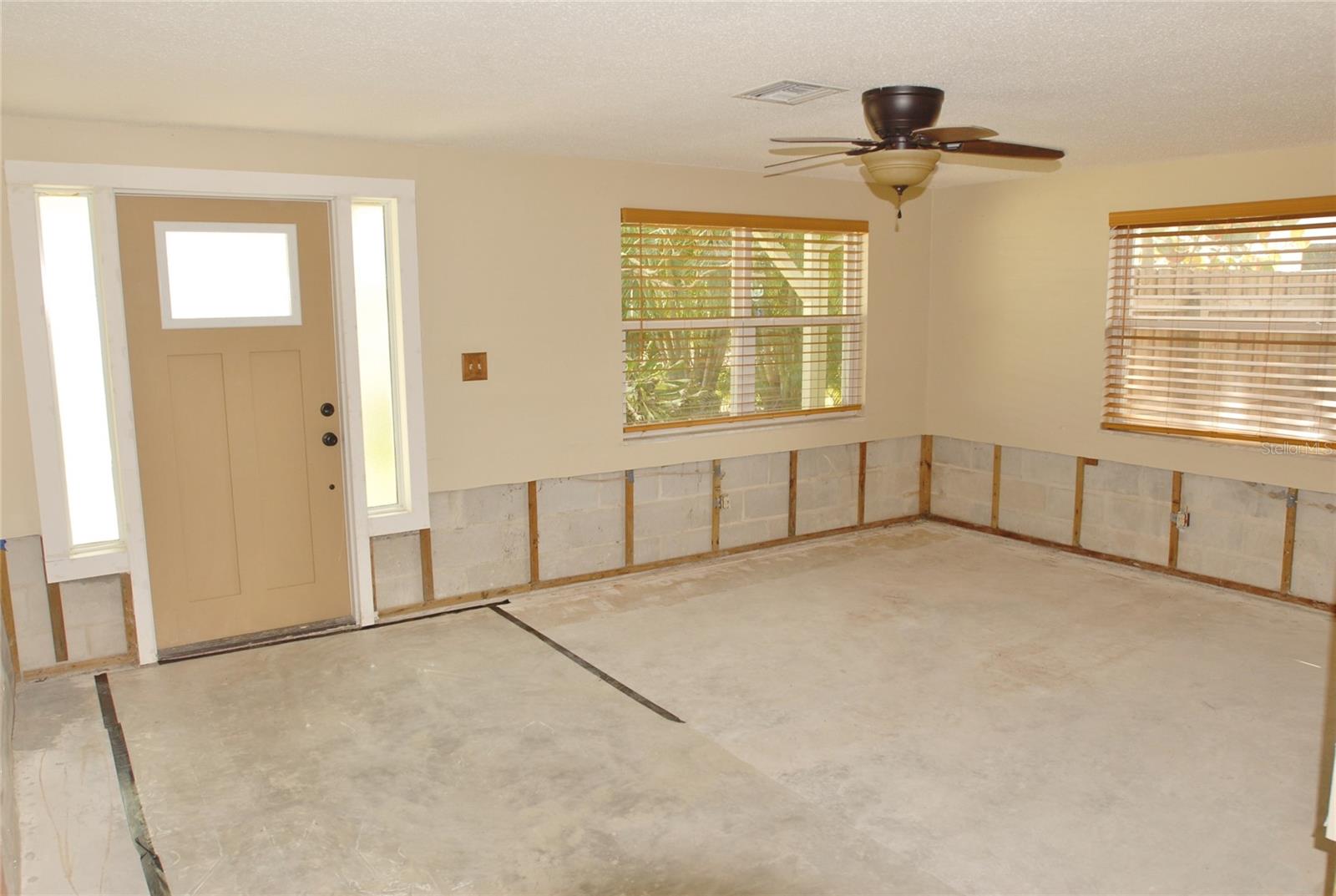 8708 ORIENT WAY NE, ST PETERSBURG, FL, 33702