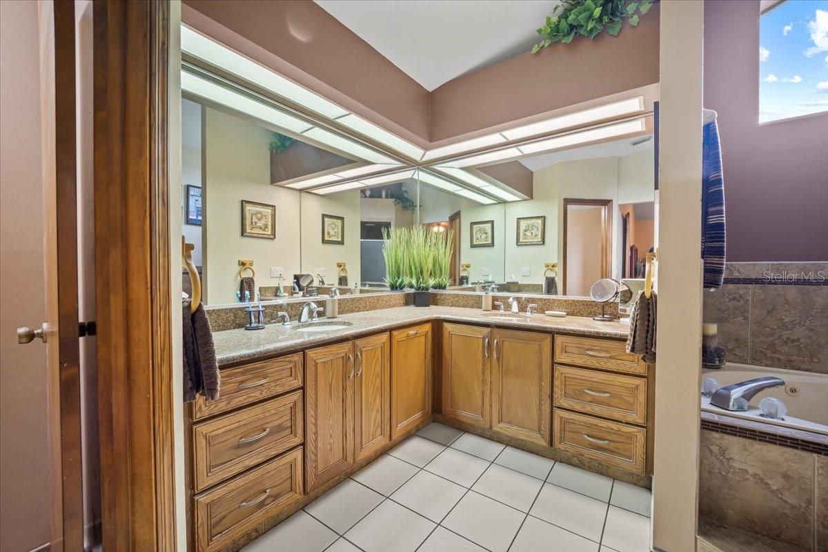 10 WAYBOURNE PL, PALM COAST, FL, 32164