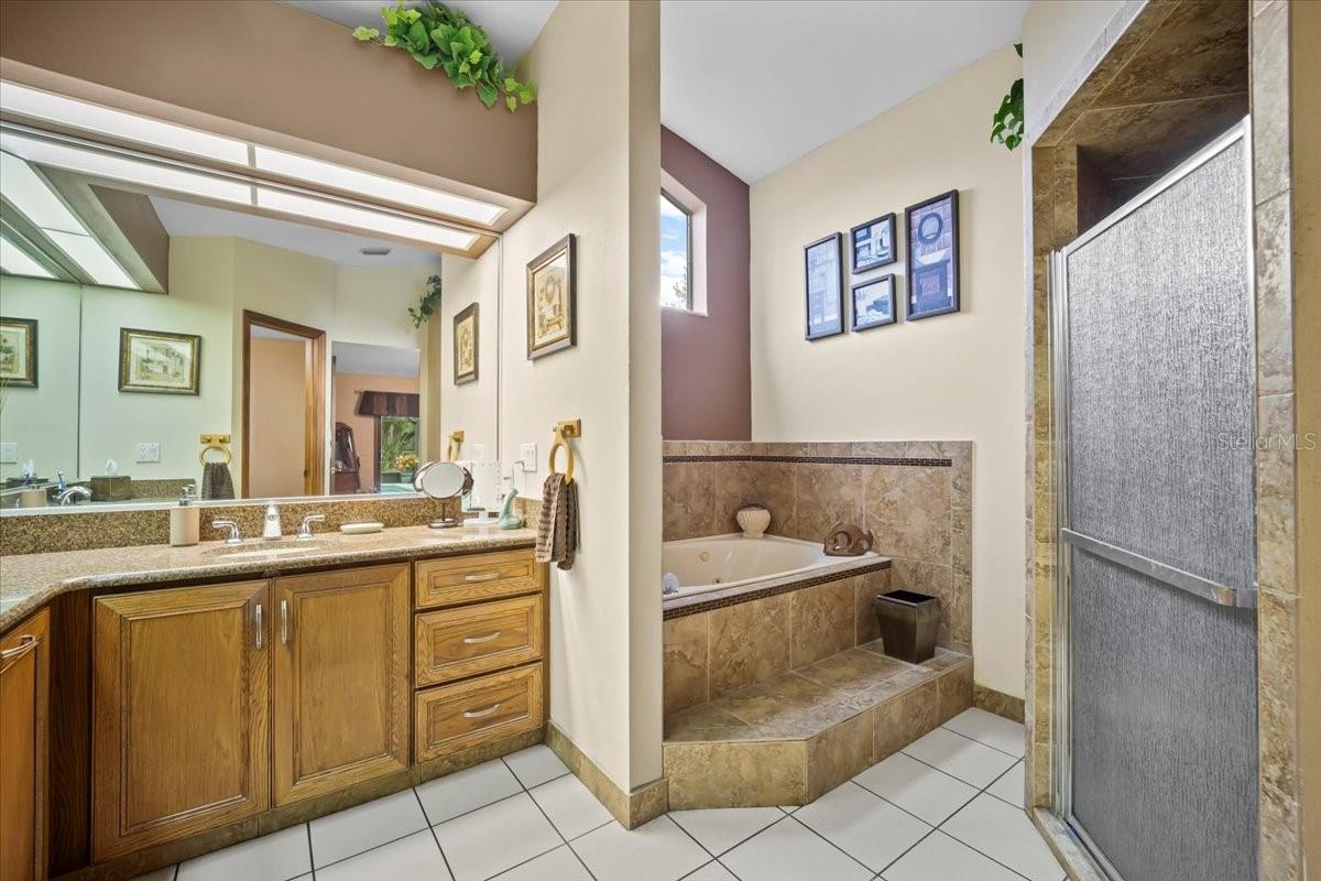 10 WAYBOURNE PL, PALM COAST, FL, 32164