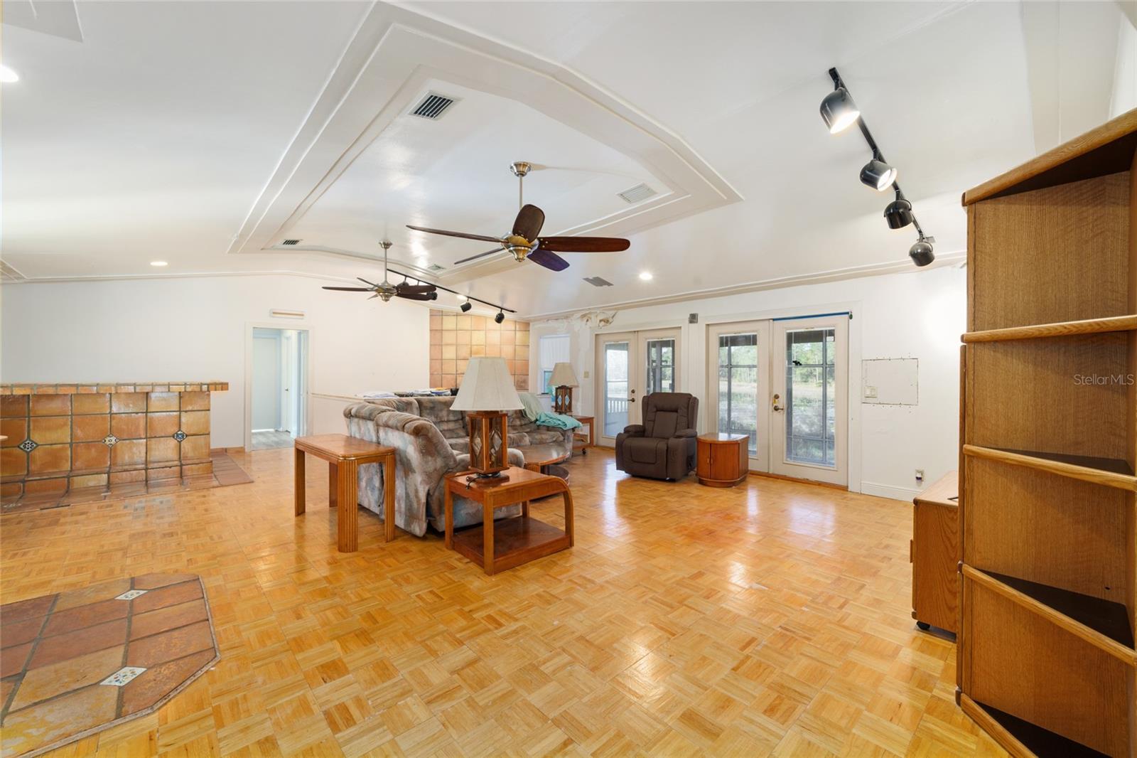39615 FOREST DR, EUSTIS, FL, 32736