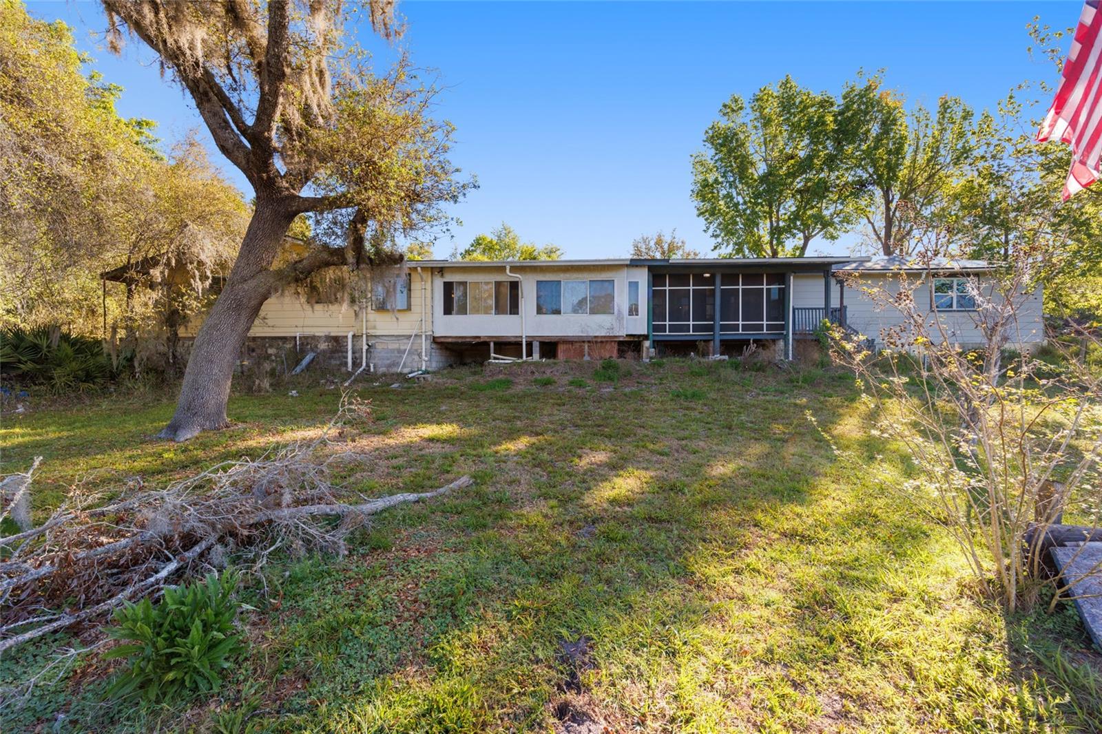 39615 FOREST DR, EUSTIS, FL, 32736