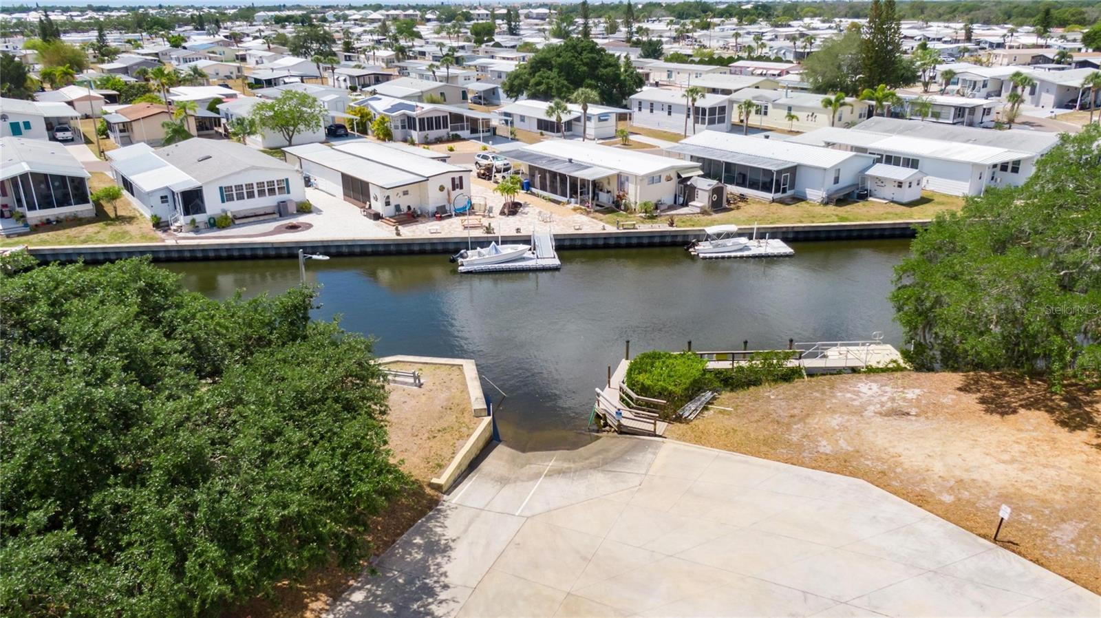 101 W SAINT JOHNS WAY, APOLLO BEACH, FL, 33572