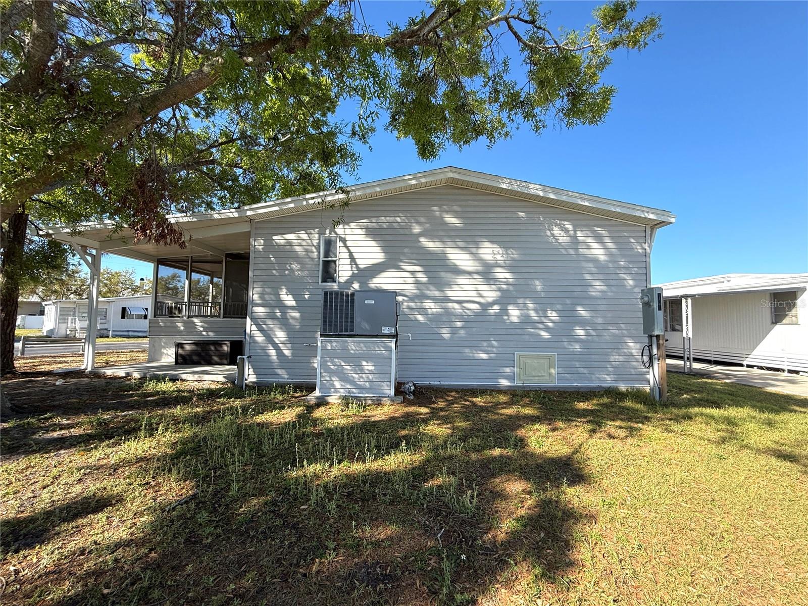 101 W SAINT JOHNS WAY, APOLLO BEACH, FL, 33572