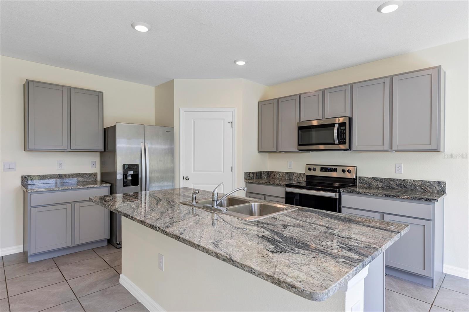 39 HICKORY COURSE WAY, OCALA, FL, 34472