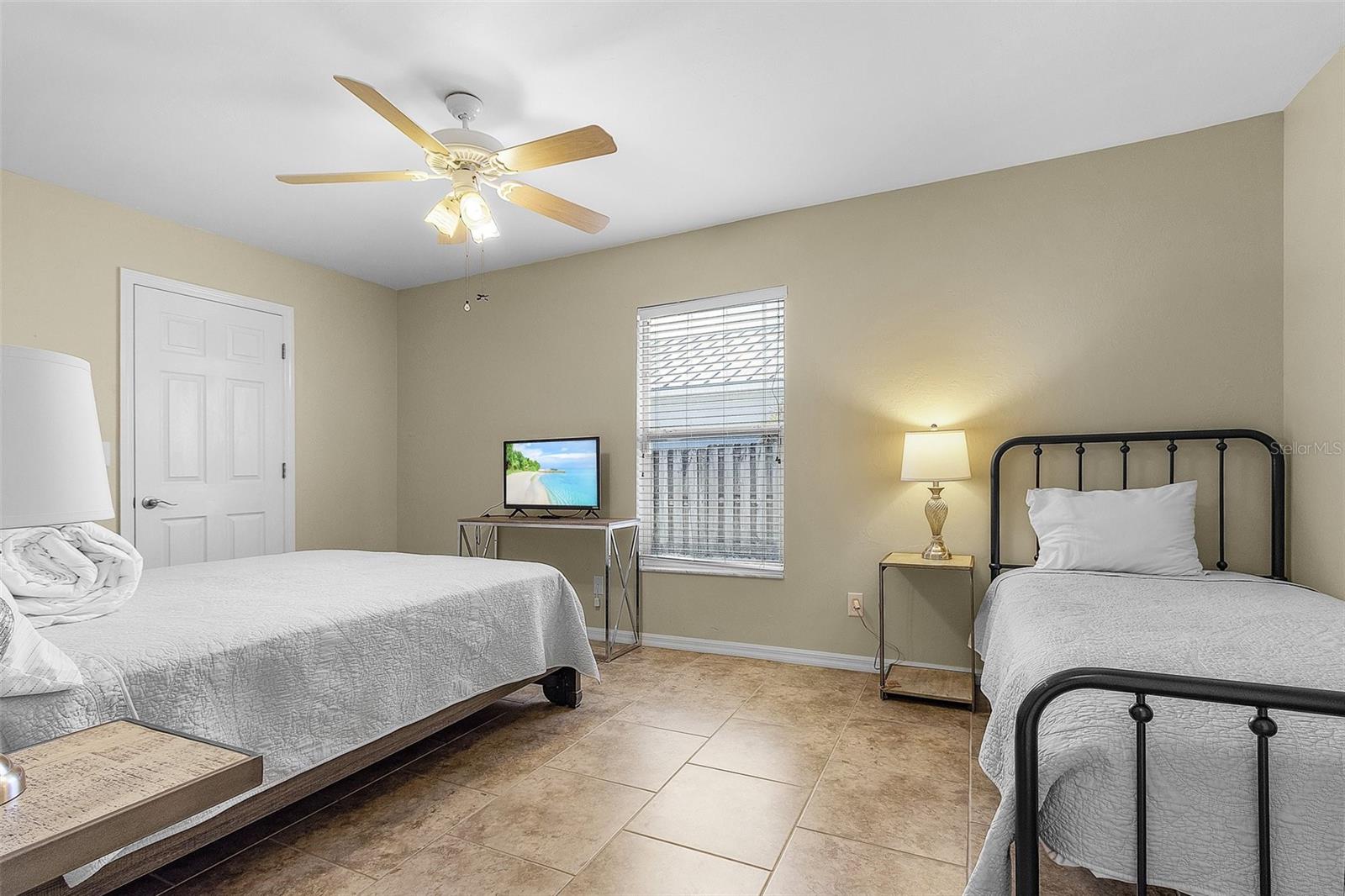 1827 SW 6TH AVE, CAPE CORAL, FL, 33991