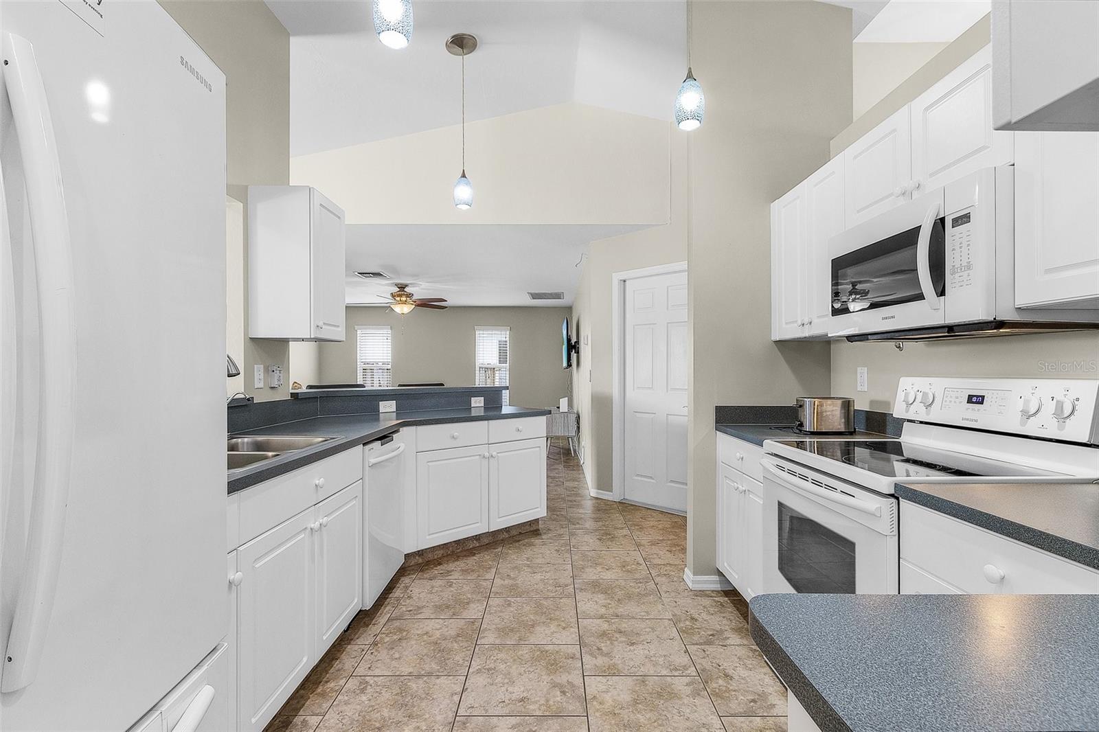 1827 SW 6TH AVE, CAPE CORAL, FL, 33991