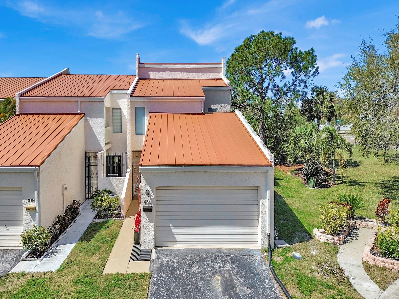 4312 SUNRAY CT #36, TAMPA, FL, 33615