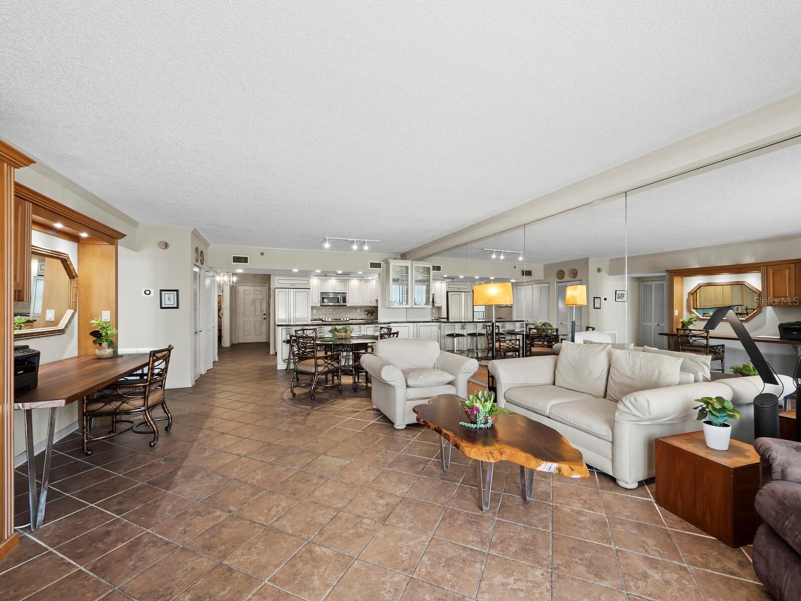 1485 GULF OF MEXICO DR #205, LONGBOAT KEY, FL, 34228