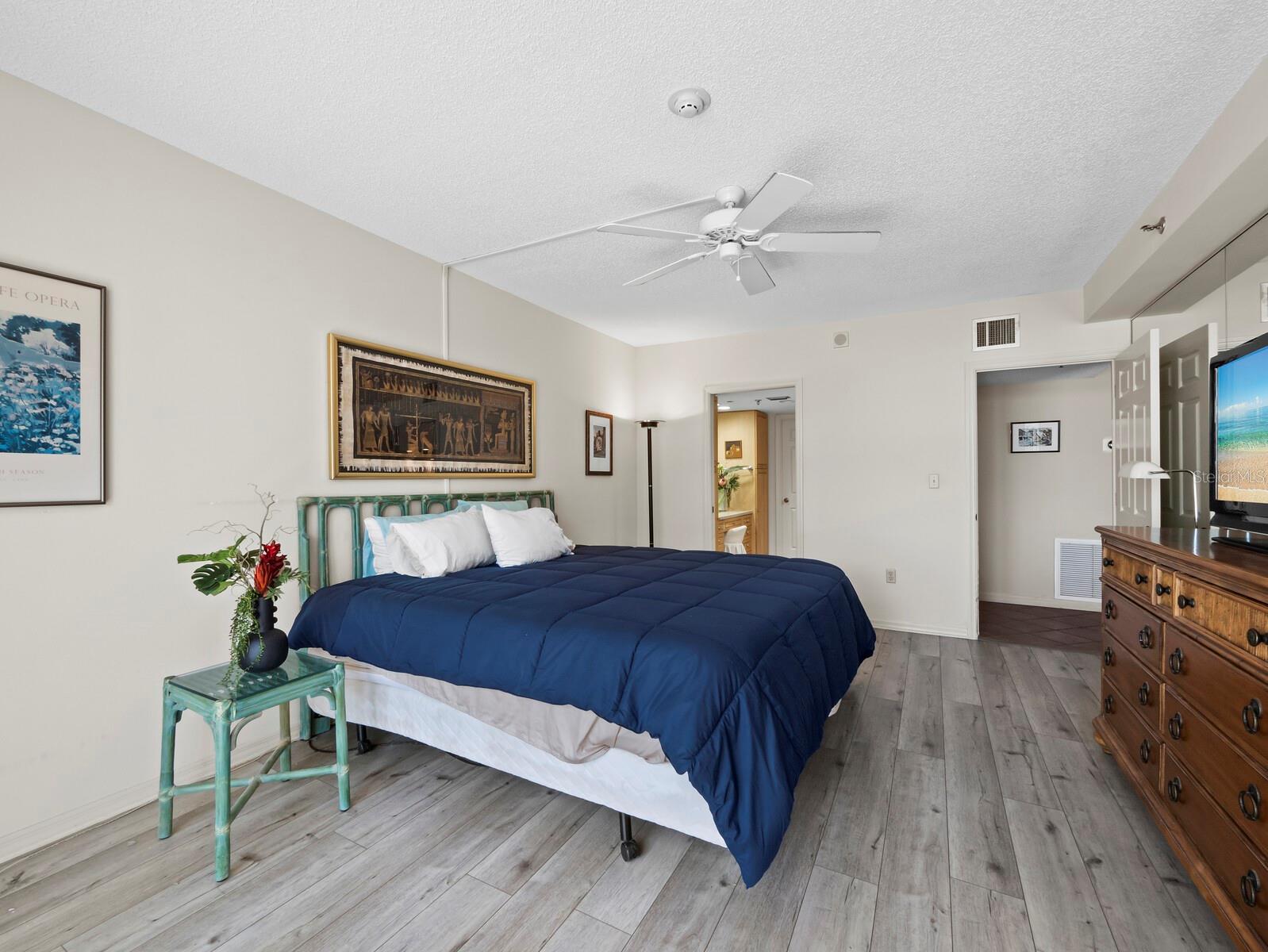 1485 GULF OF MEXICO DR #205, LONGBOAT KEY, FL, 34228