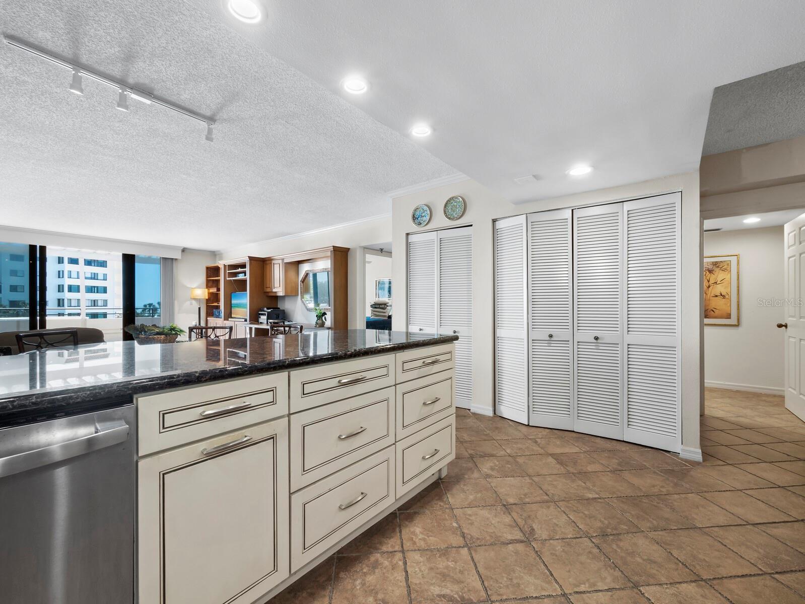 1485 GULF OF MEXICO DR #205, LONGBOAT KEY, FL, 34228