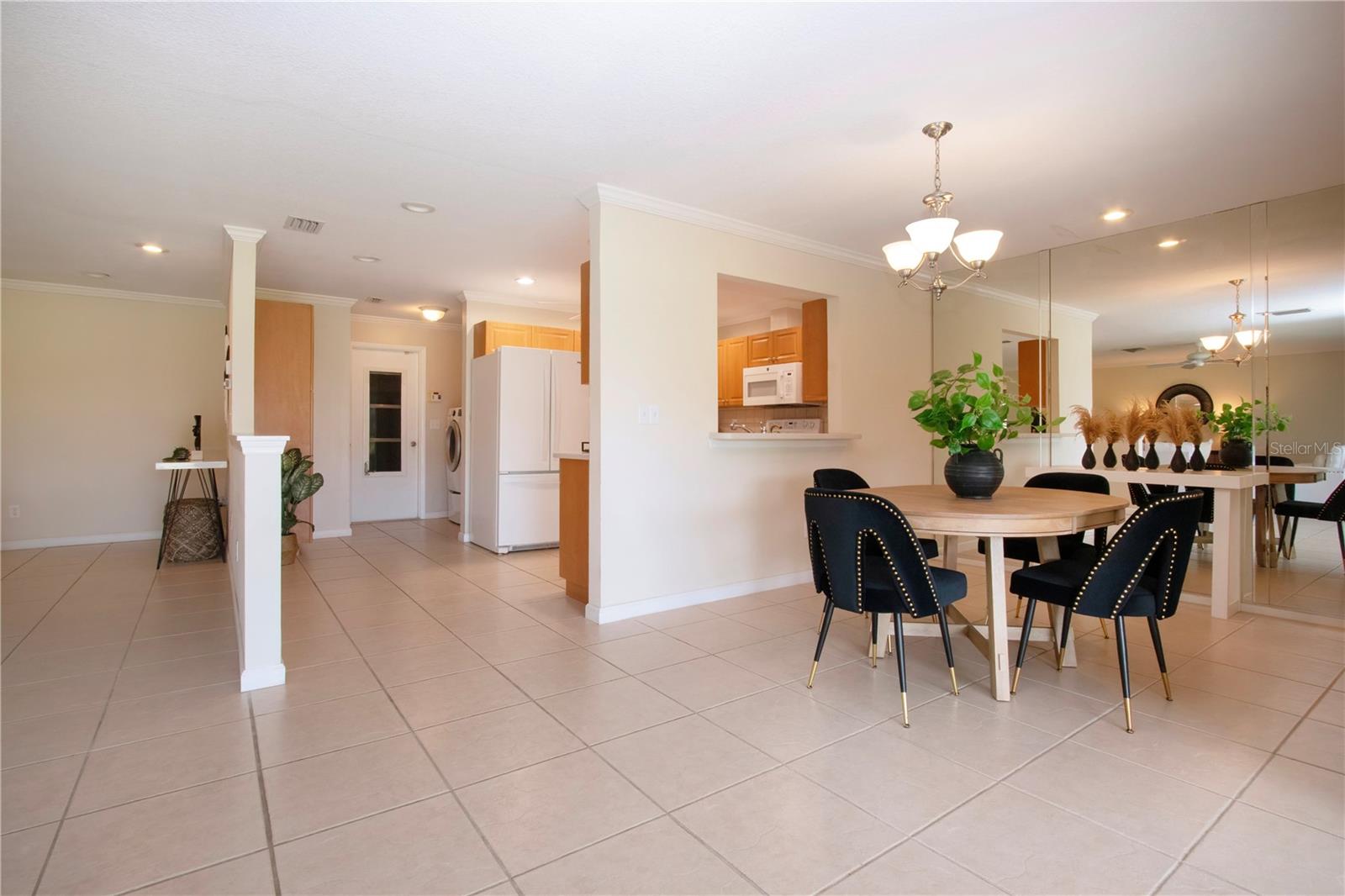 5621 PALM AIRE DR, SARASOTA, FL, 34243