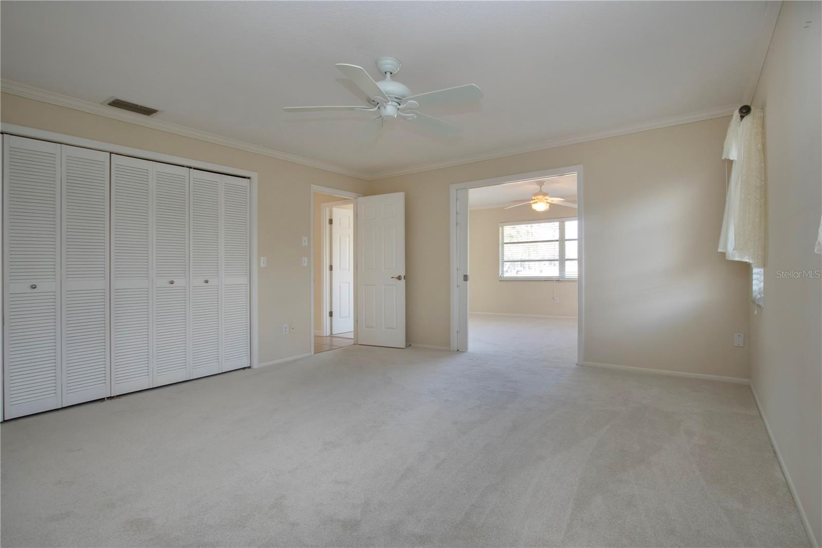 5621 PALM AIRE DR, SARASOTA, FL, 34243