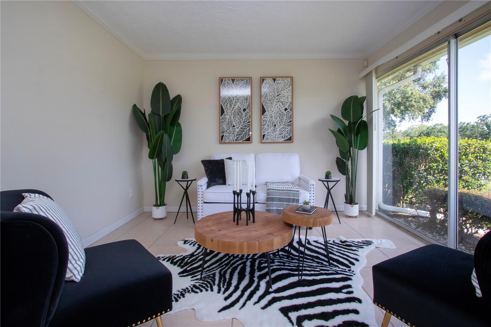 5621 PALM AIRE DR, SARASOTA, FL, 34243