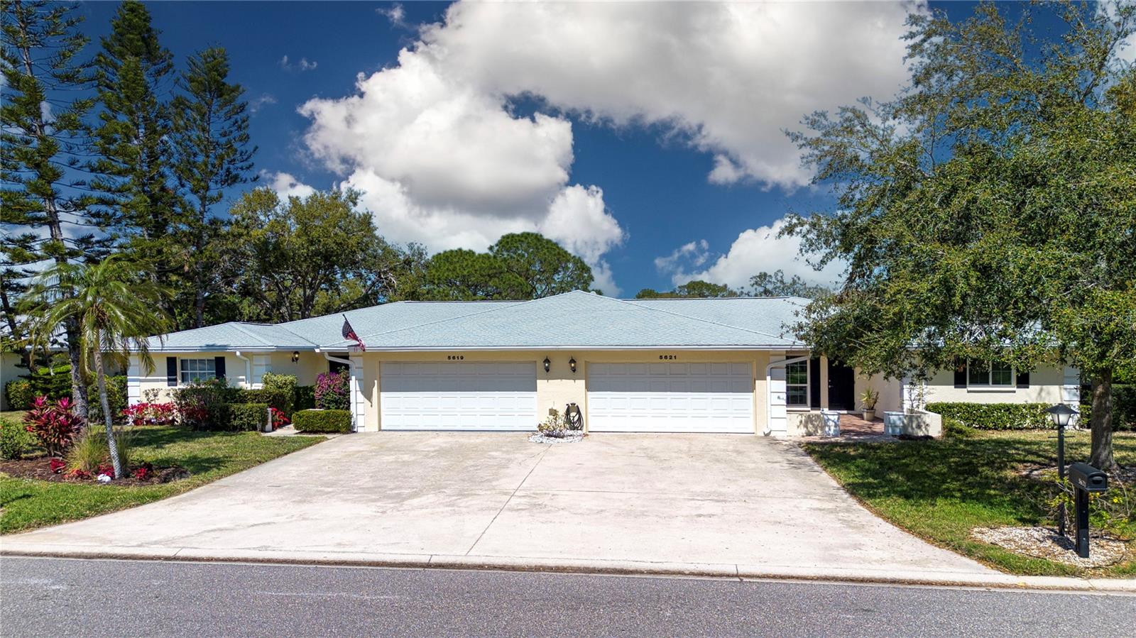 5621 PALM AIRE DR, SARASOTA, FL, 34243