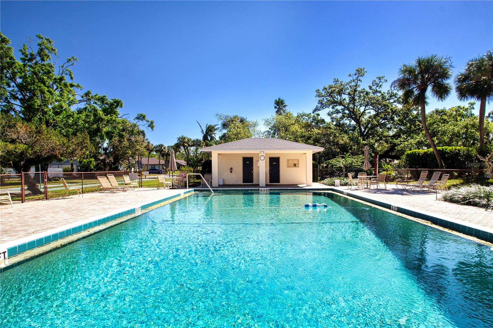 5621 PALM AIRE DR, SARASOTA, FL, 34243