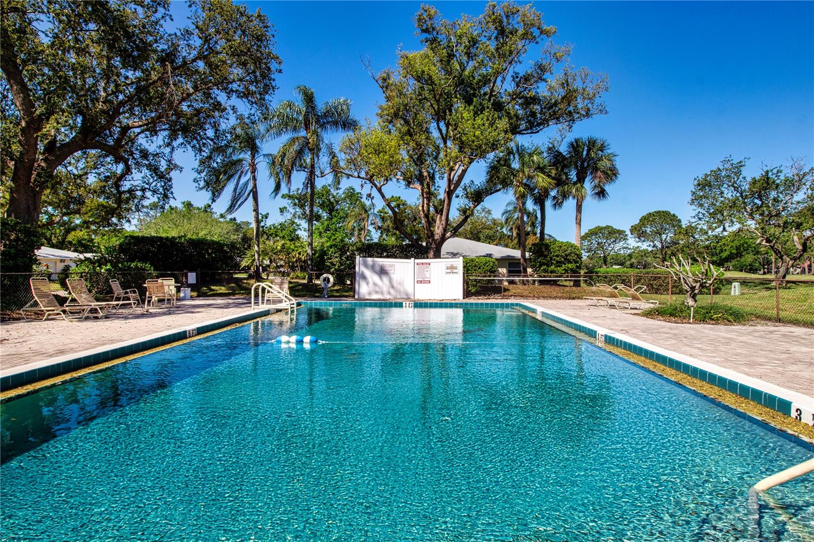 5621 PALM AIRE DR, SARASOTA, FL, 34243