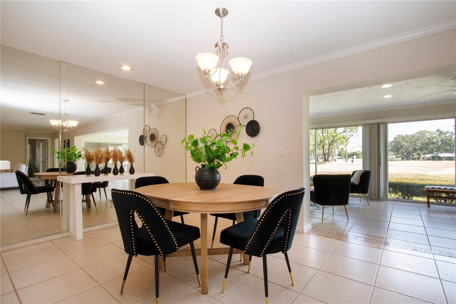 5621 PALM AIRE DR, SARASOTA, FL, 34243