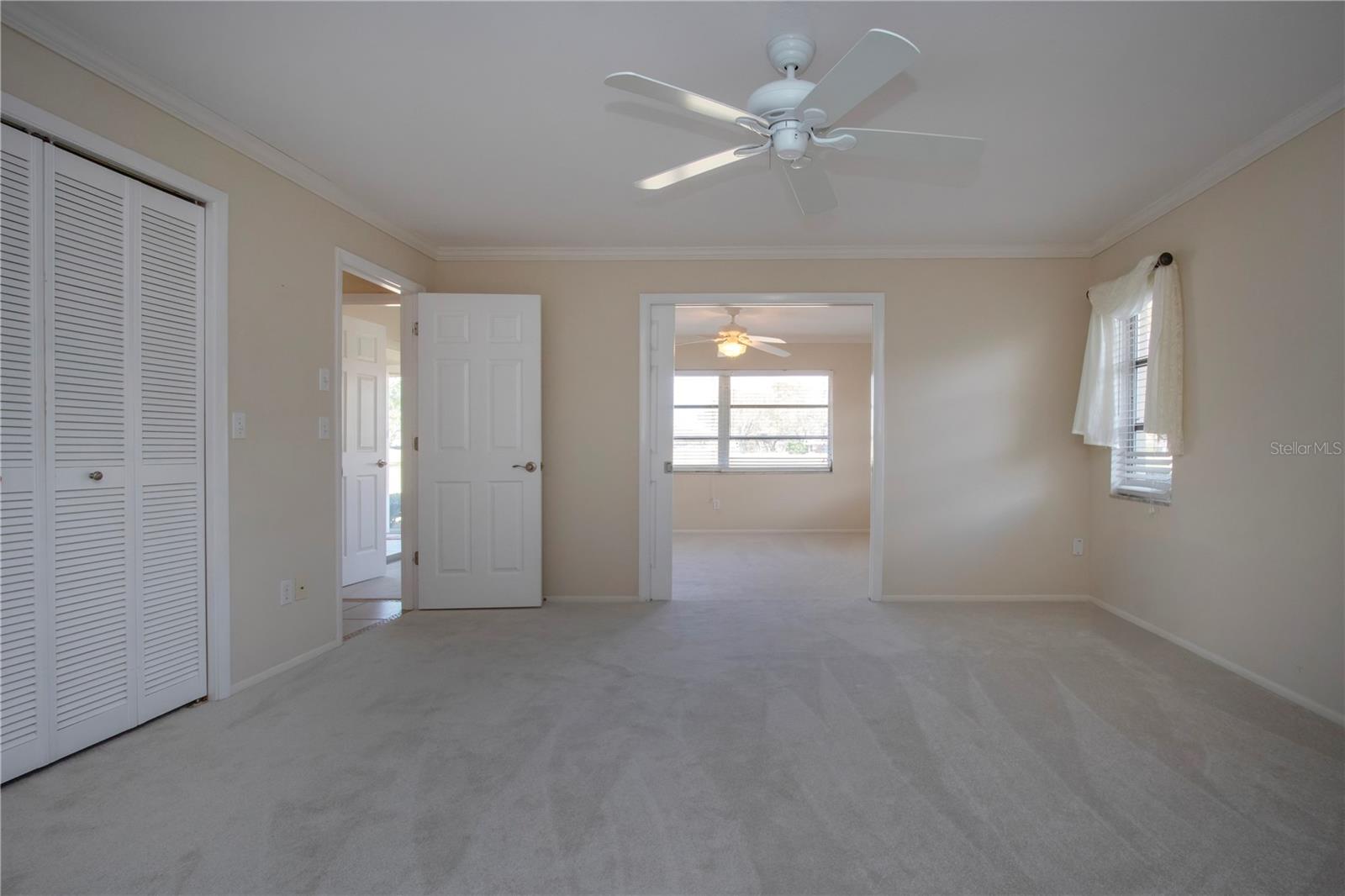 5621 PALM AIRE DR, SARASOTA, FL, 34243