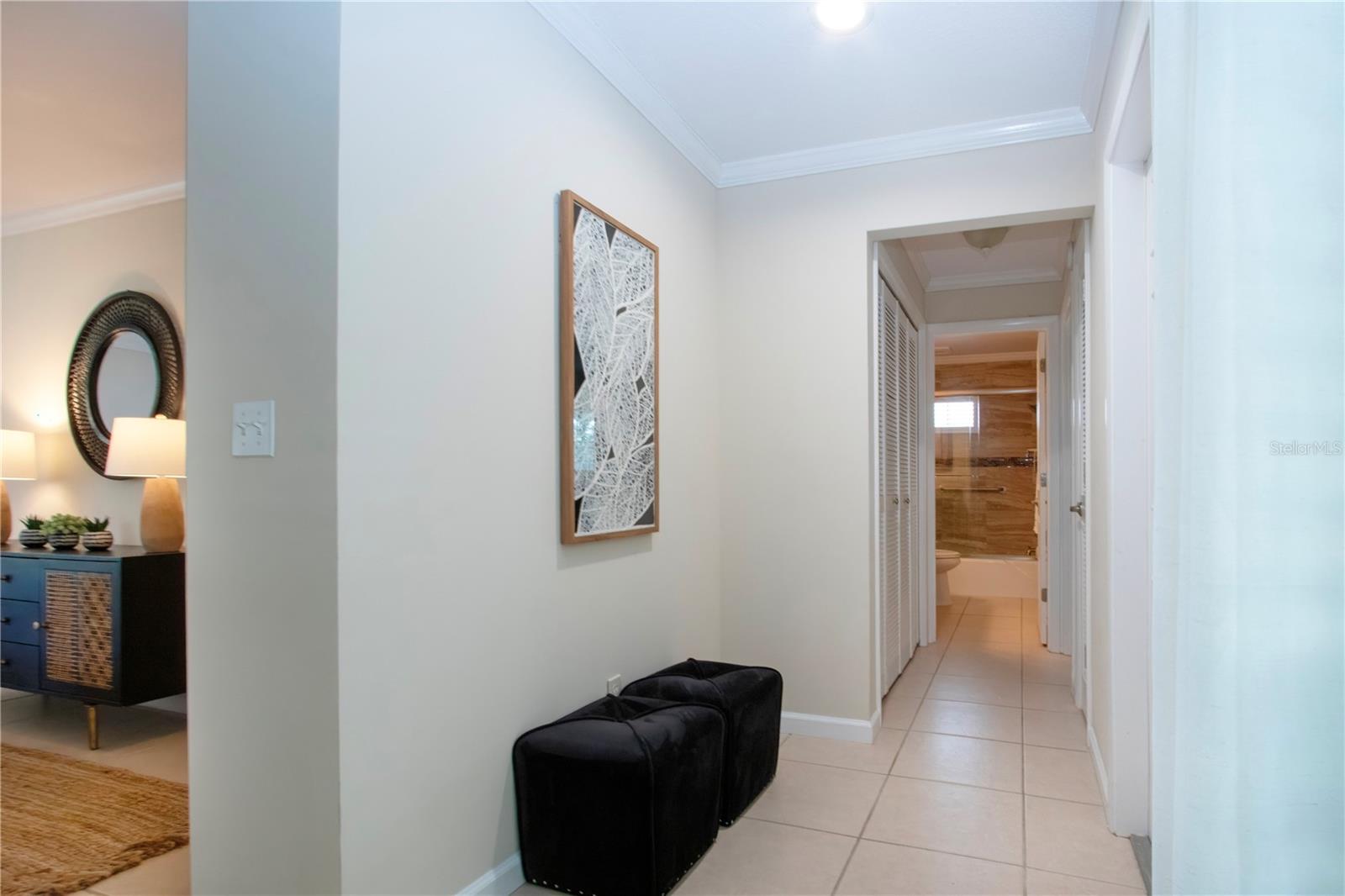 5621 PALM AIRE DR, SARASOTA, FL, 34243