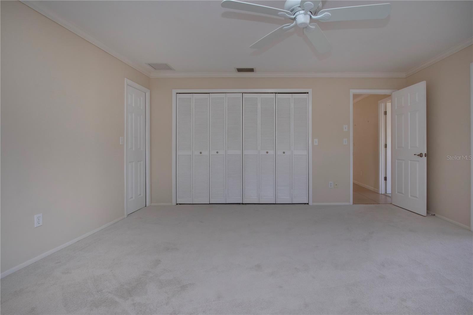 5621 PALM AIRE DR, SARASOTA, FL, 34243