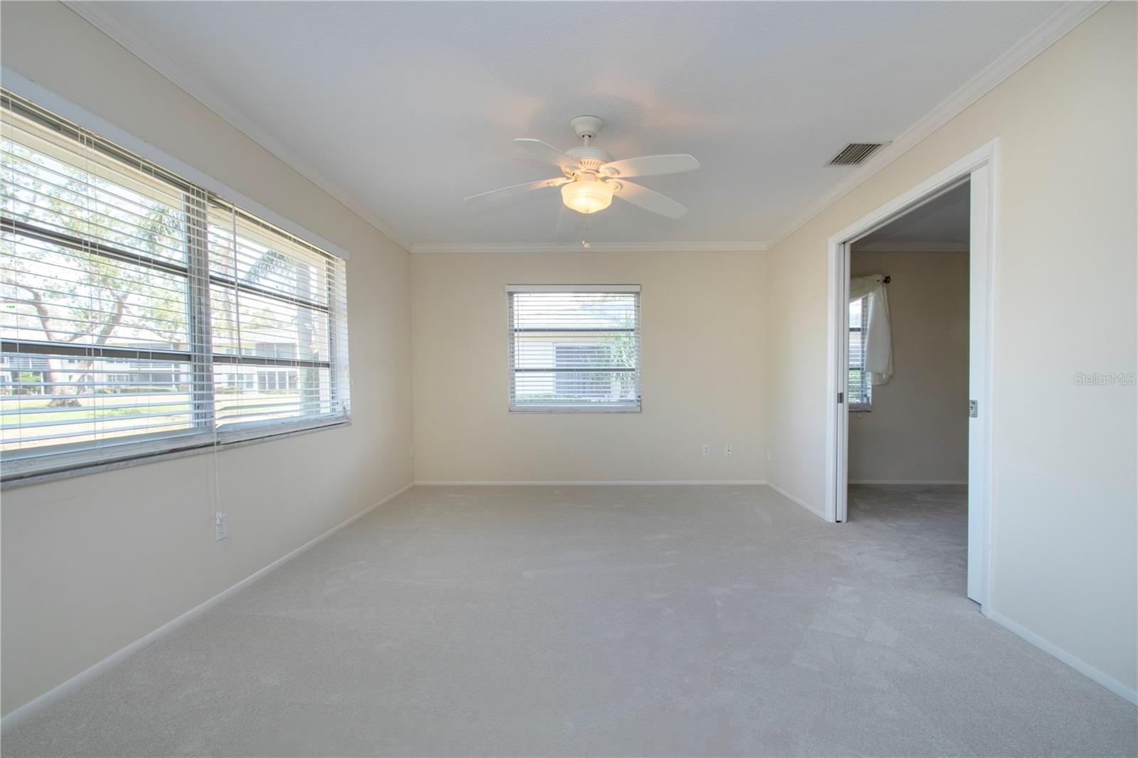 5621 PALM AIRE DR, SARASOTA, FL, 34243