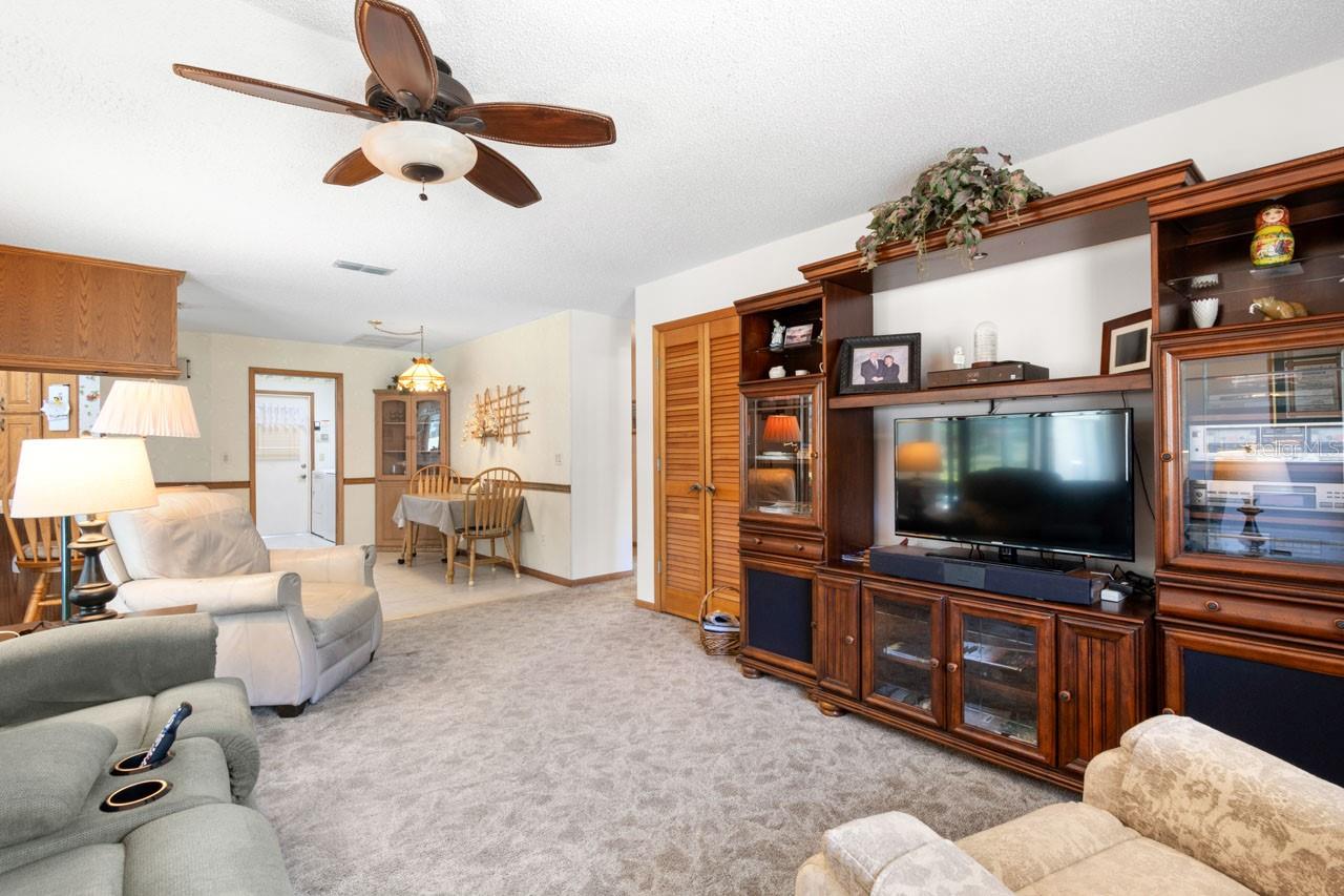 2025 E VIEW DR, SUN CITY CENTER, FL, 33573