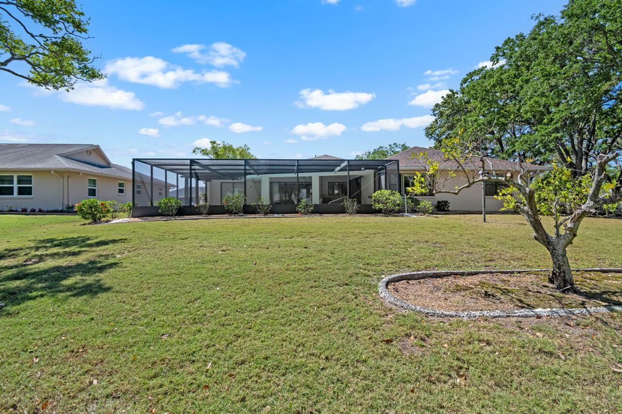 2025 E VIEW DR, SUN CITY CENTER, FL, 33573