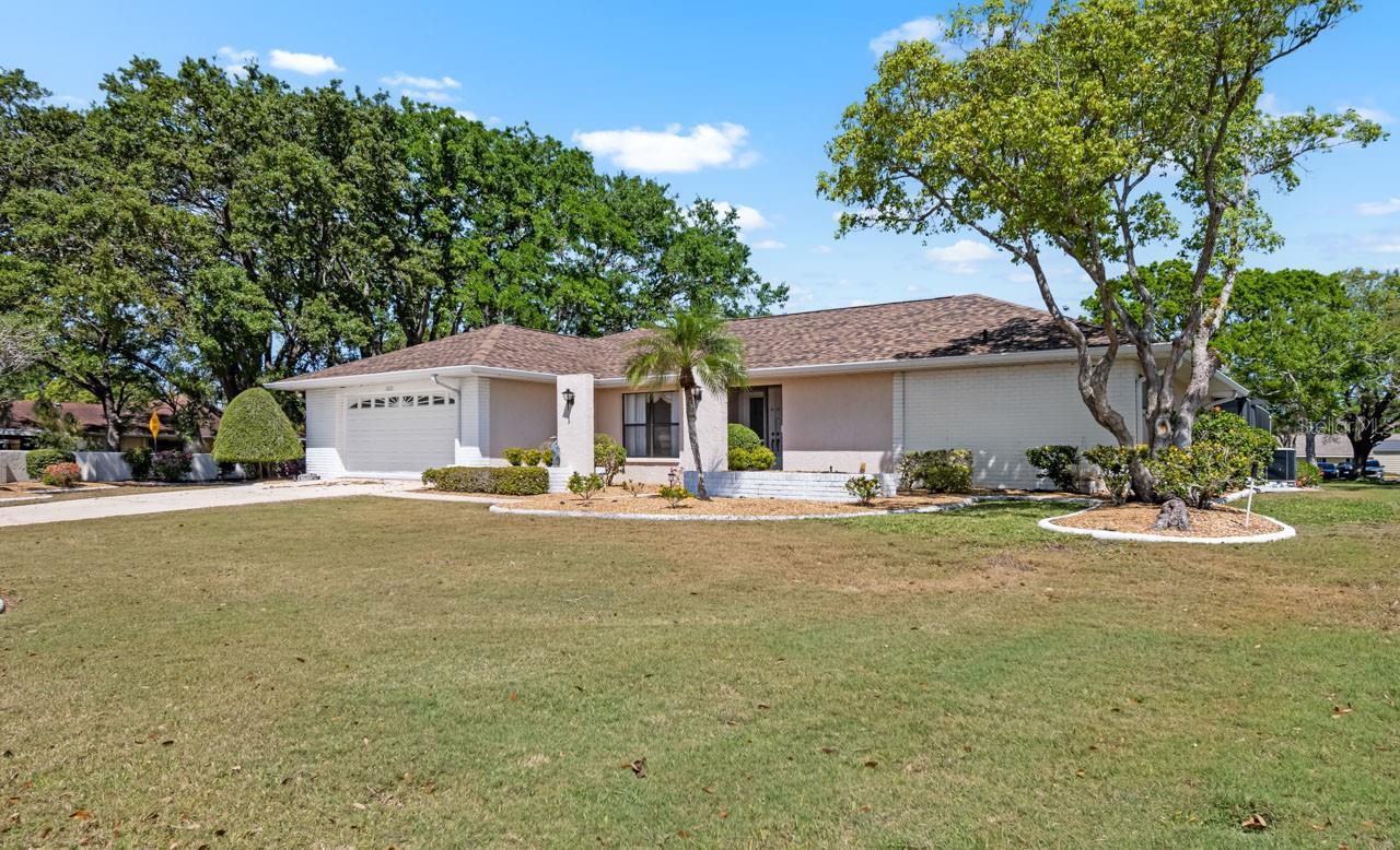 2025 E VIEW DR, SUN CITY CENTER, FL, 33573