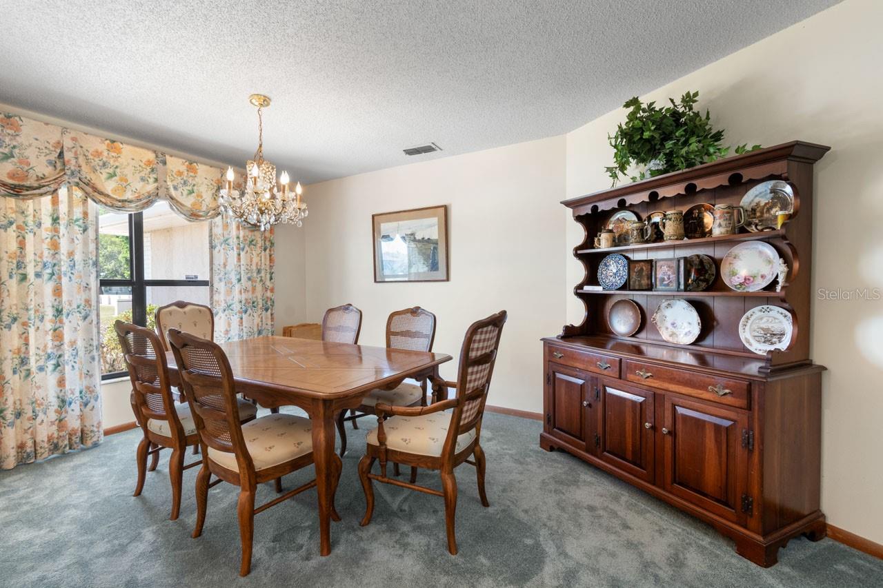 2025 E VIEW DR, SUN CITY CENTER, FL, 33573