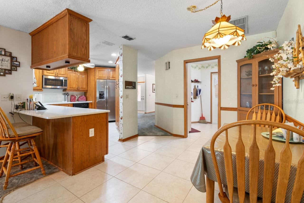 2025 E VIEW DR, SUN CITY CENTER, FL, 33573