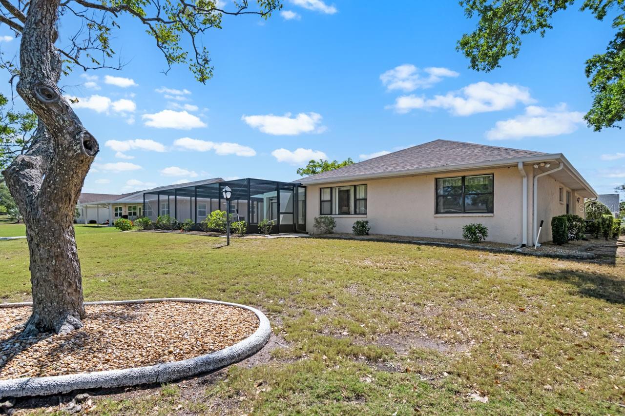 2025 E VIEW DR, SUN CITY CENTER, FL, 33573