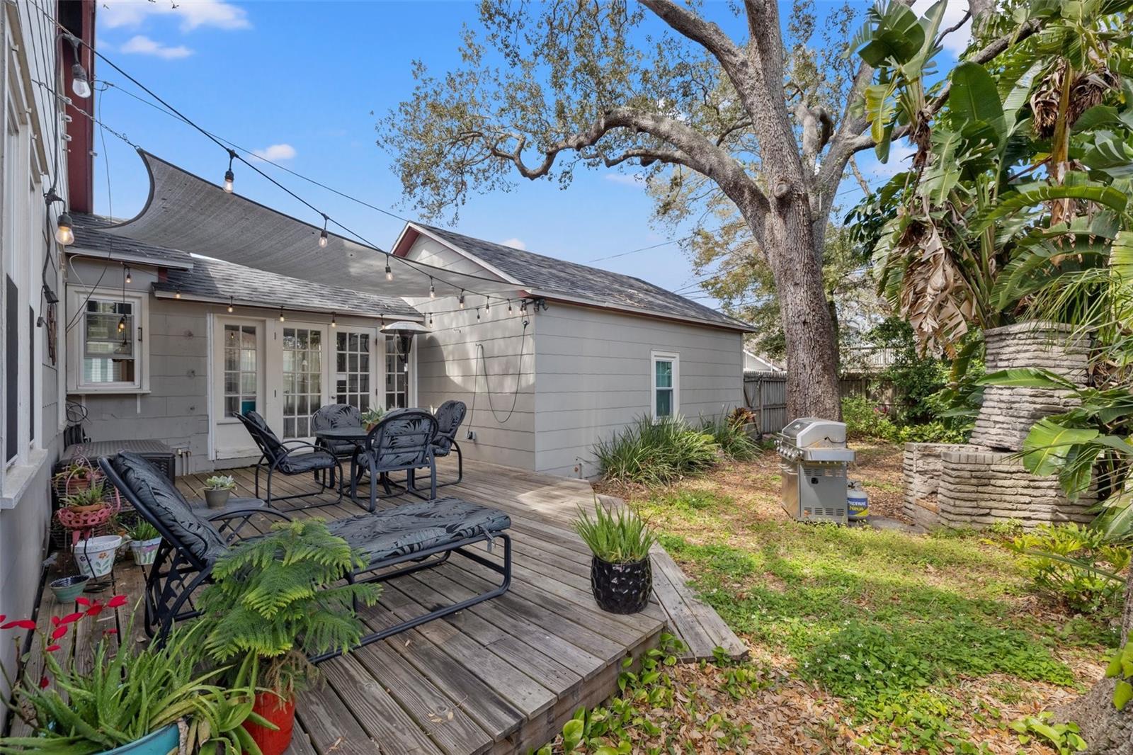 511 27TH AVE N, ST PETERSBURG, FL, 33704