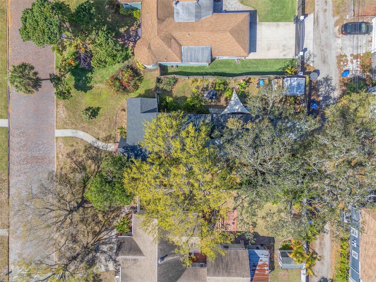 511 27TH AVE N, ST PETERSBURG, FL, 33704