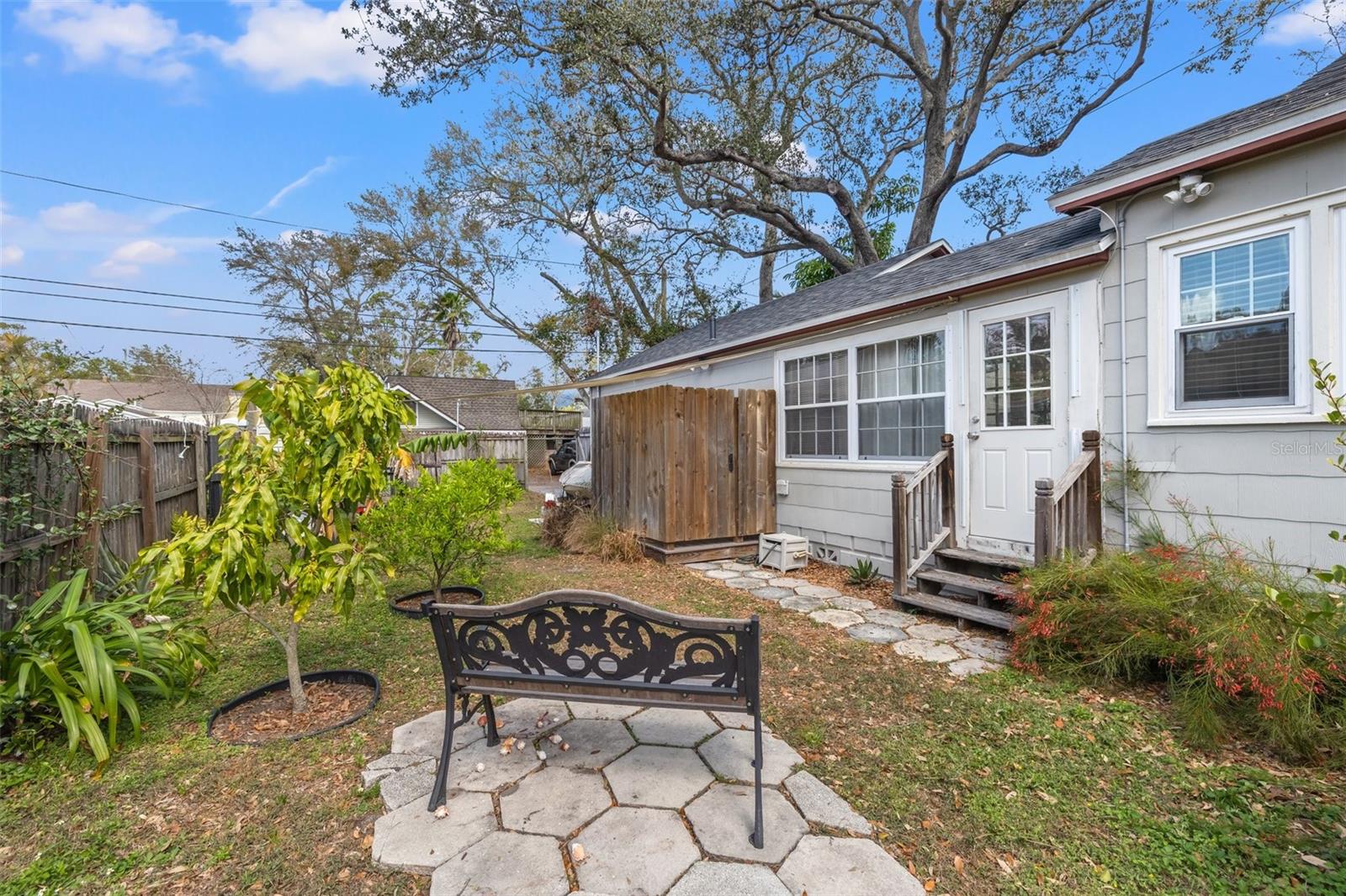 511 27TH AVE N, ST PETERSBURG, FL, 33704