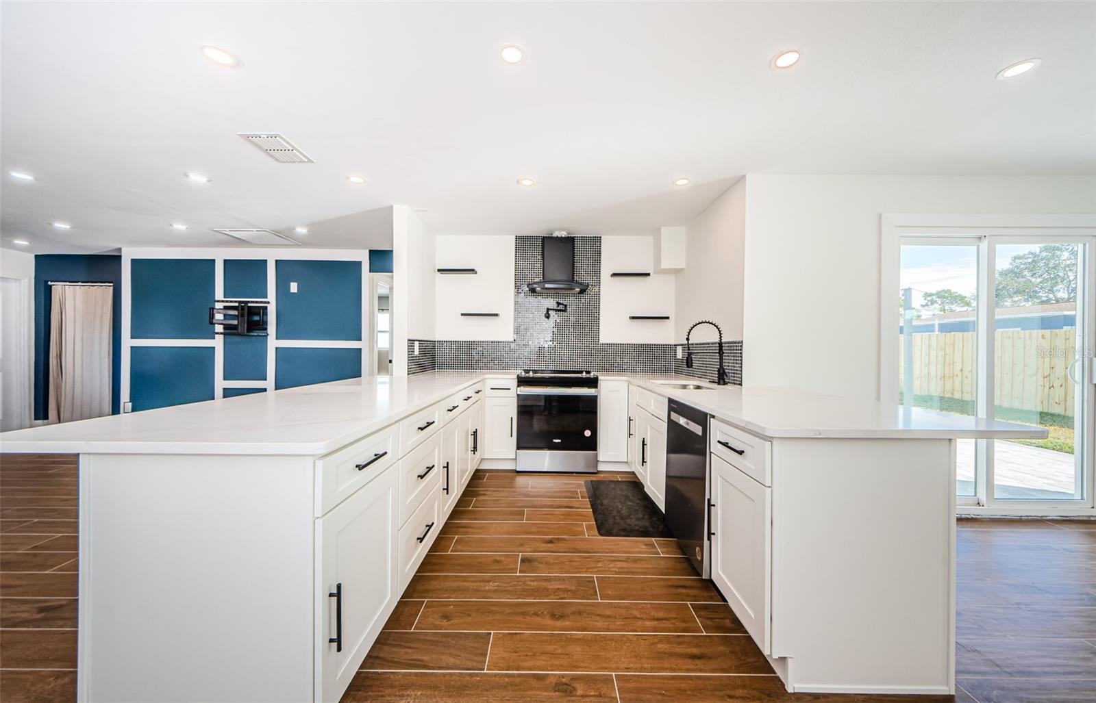 12809 128TH AVE, LARGO, FL, 33774