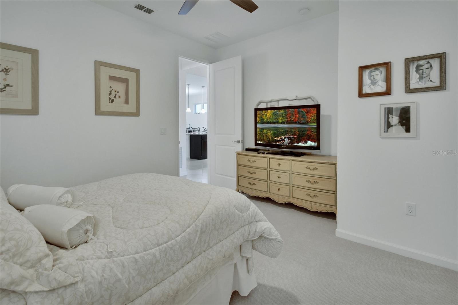 1079 LINCOLNSHIRE DR, DELAND, FL, 32724